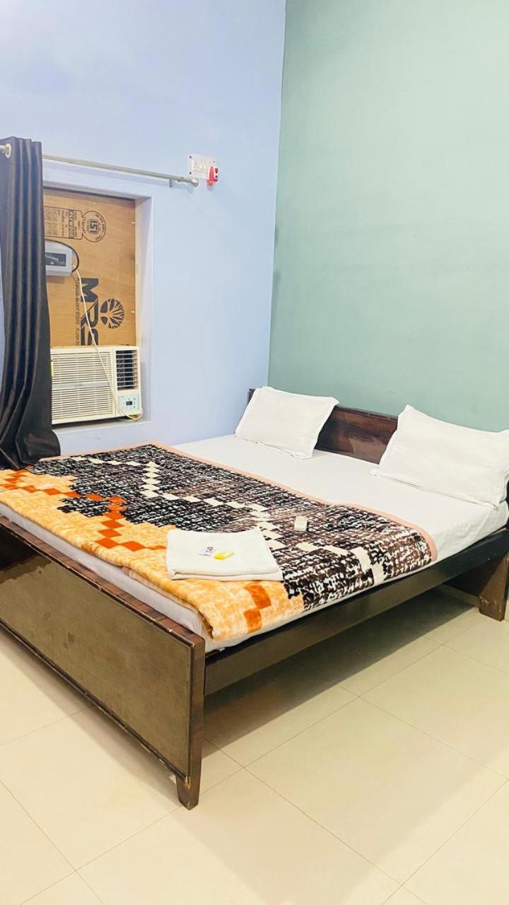 Ram Paying Guest House & Hostel Near By Krishna Janmabhoomi Mathura Dış mekan fotoğraf