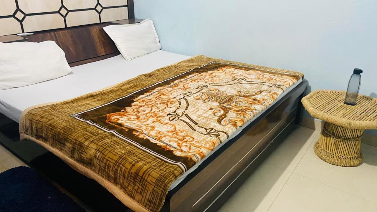 Ram Paying Guest House & Hostel Near By Krishna Janmabhoomi Mathura Dış mekan fotoğraf